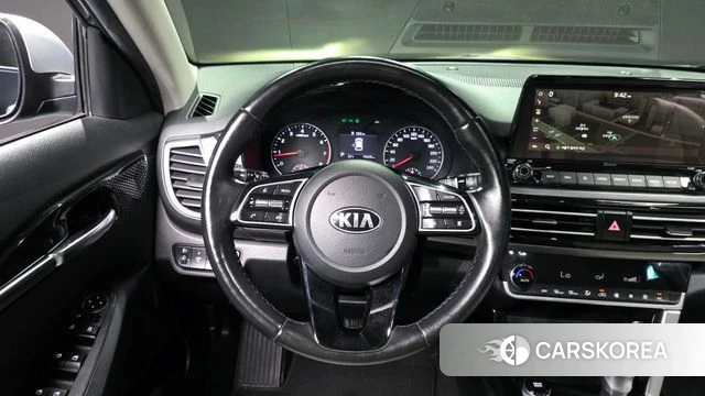 Kia Seltos 2021 Серый из Кореи, фото 4