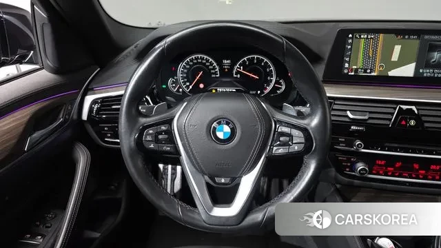 BMW 5 Series (G30) 2018 Черный из Кореи, фото 4