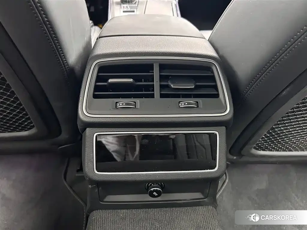 Audi A7 2024 Черный из Китая, фото 4