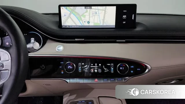 Genesis GV70 2023 Белый из Кореи, фото 4