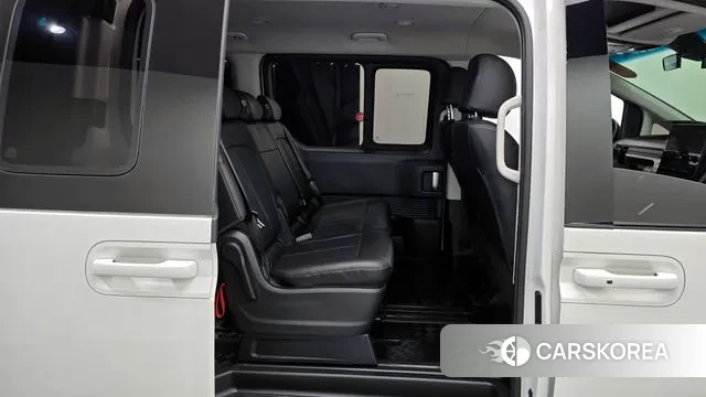 Hyundai Staria 2023 Белый из Кореи, фото 4