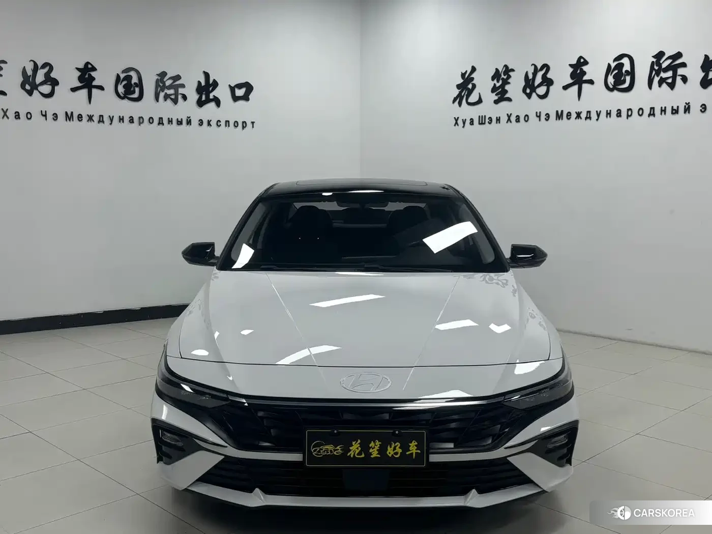Hyundai Elantra 2023 Белый из Китая, фото 4