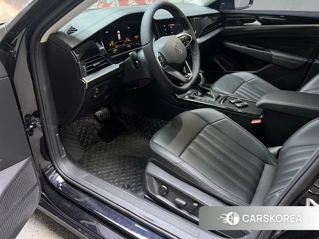 Volkswagen Passat 2023 Черный из Китая, фото 4