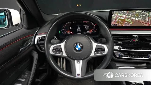 BMW 5 Series (G30) 2022 Белый из Кореи, фото 4