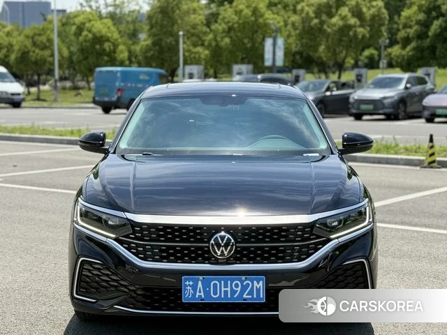 Volkswagen Passat 2023 Черный из Китая, фото 4