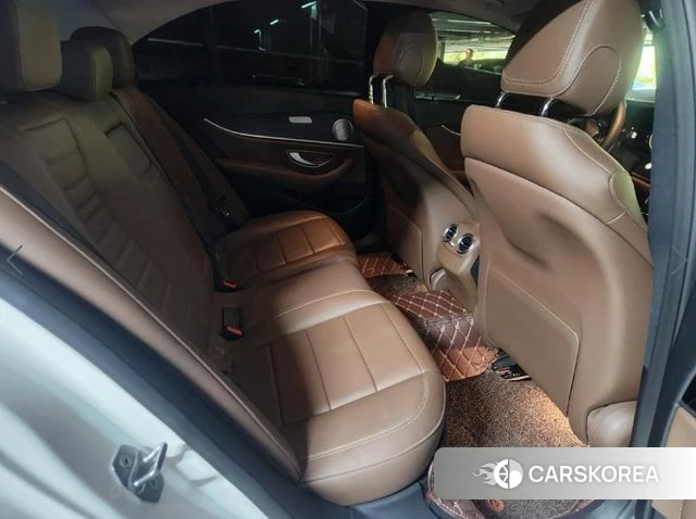 Mercedes-Benz E-Class W213 2018 Белый из Кореи, фото 4