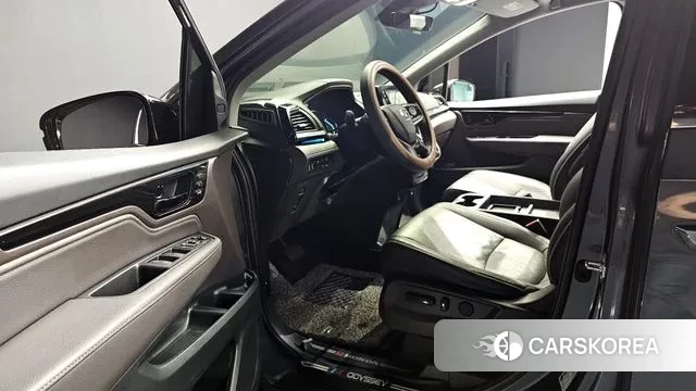 Honda Odyssey 2021 Серый из Кореи, фото 4