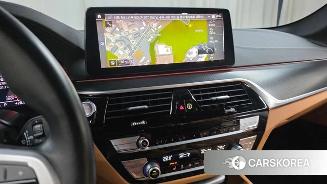 BMW 5 Series (G30) 2023 Белый из Кореи, фото 4