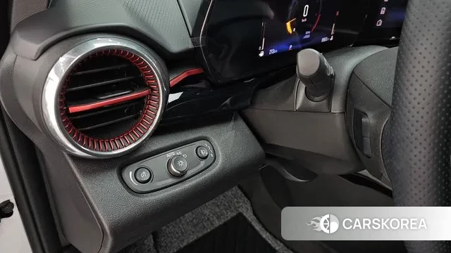 Chevrolet (GM Daewoo) Trax Crossover 2024 Белый из Кореи, фото 4