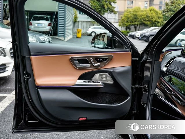 Mercedes-Benz E-class 2024 Черный из Китая, фото 4