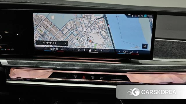 BMW 7 Series (G70) 2023 Белый из Кореи, фото 4