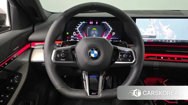 BMW 5 Series (G60) 2025 Серый из Кореи, фото 4