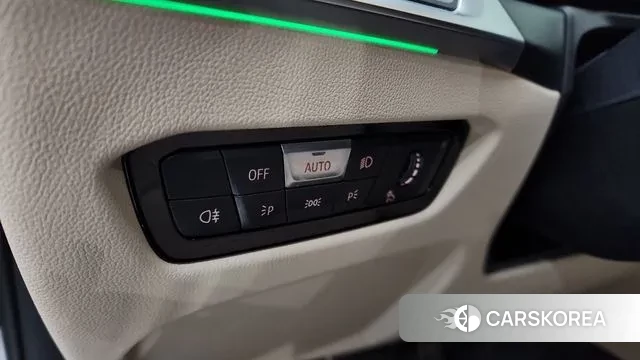 BMW 3 Series (G20) 2023 Белый из Кореи, фото 4