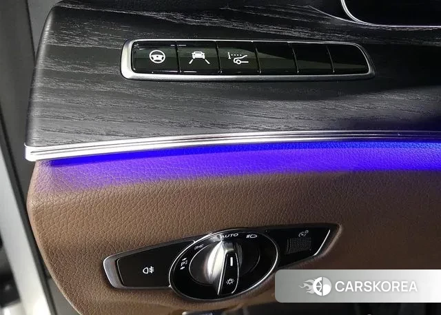 Mercedes-Benz E-Class W213 2020 Серебряный из Кореи, фото 4