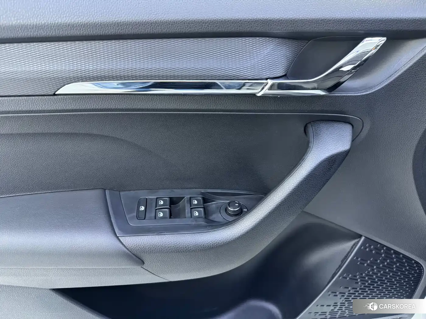 Skoda Komick 2023 Белый из Китая, фото 4