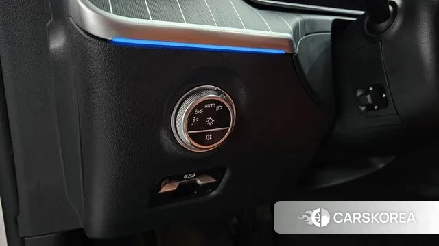 Mercedes-Benz C-Class W206 2023 Белый из Кореи, фото 4