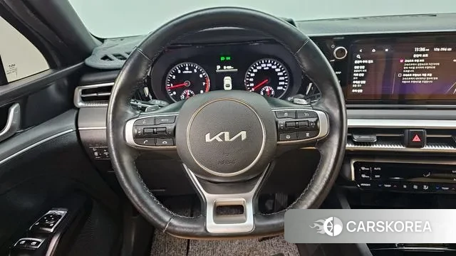 Kia K5 3rd generation 2023 Серебряный из Кореи, фото 4