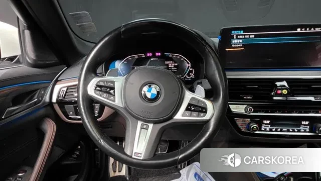 BMW 5 Series (G30) 2020 Белый из Кореи, фото 4