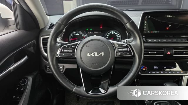 Kia Seltos 2022 Белый из Кореи, фото 4