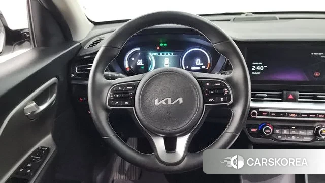 Kia Niro Plus 2022 Белый из Кореи, фото 4