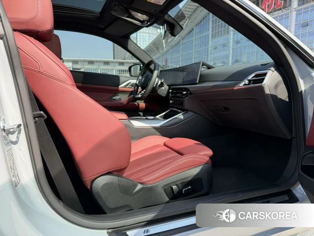 BMW 4 series 2025 Темно-серый из Китая, фото 4