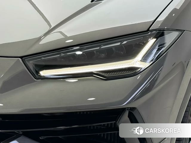 Lamborghini Urus 2024 Темно-серый из Китая, фото 4