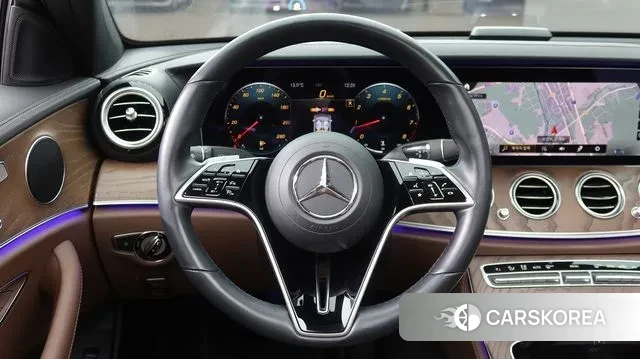 Mercedes-Benz E-Class W213 2021 Серый из Кореи, фото 4