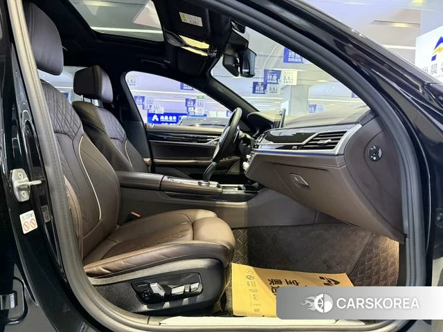BMW 7 series 2021 Черный из Китая, фото 4
