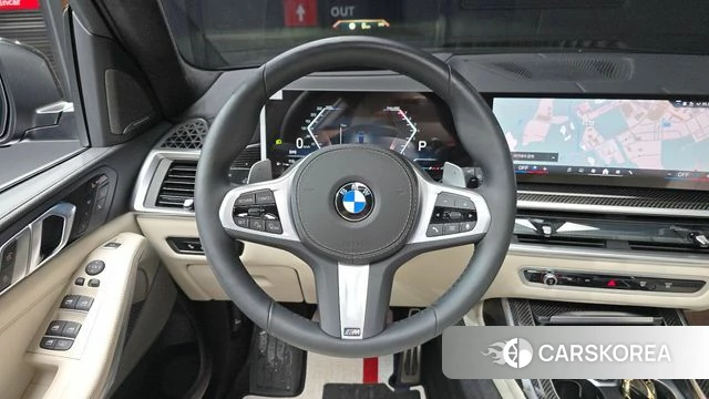 BMW X7 (G07) 2025 Черный из Кореи, фото 4