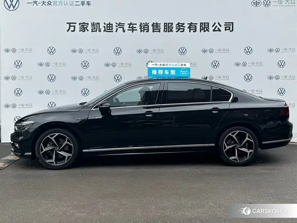 Volkswagen Magotan 2025 Черный из Китая, фото 5