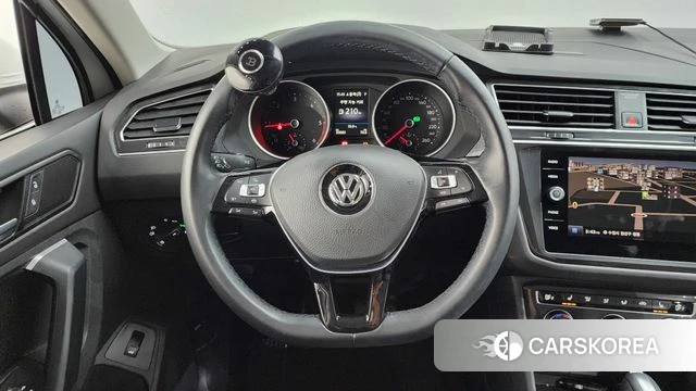 Volkswagen Tiguan second Generation 2019 Белый из Кореи, фото 4