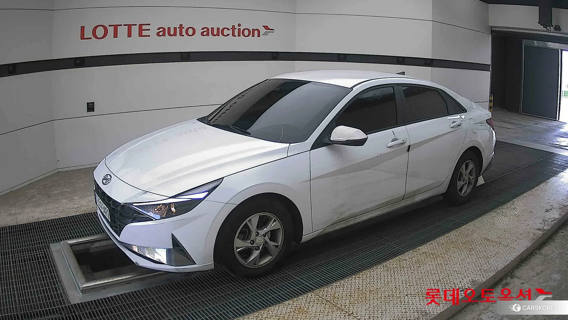 Hyundai Avante 2022 Polar White из Кореи, фото 4