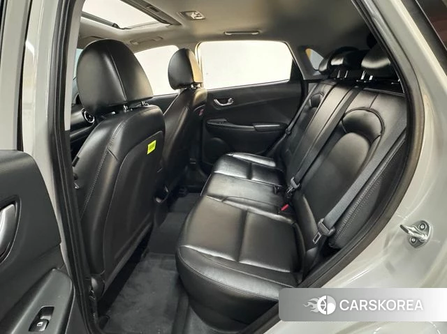 Hyundai The New Kona 2022 Светло-серебряный цвет из Кореи, фото 4