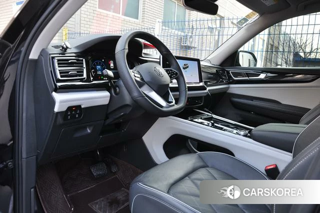Volkswagen Tourang 2021 Черный из Китая, фото 4