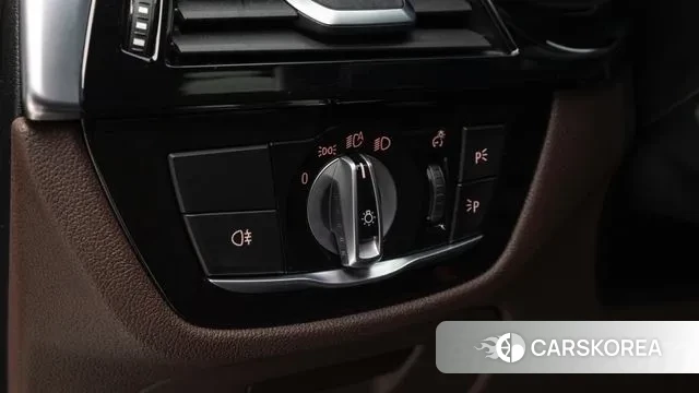 BMW 5 Series (G30) 2021 Черный из Кореи, фото 4