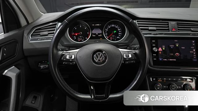 Volkswagen Tiguan second Generation 2020 Белый из Кореи, фото 4
