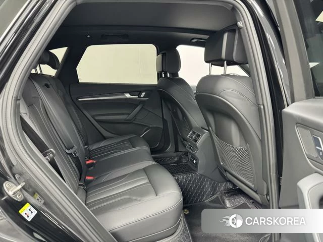 Audi Q5L 2023 Черный из Китая, фото 4