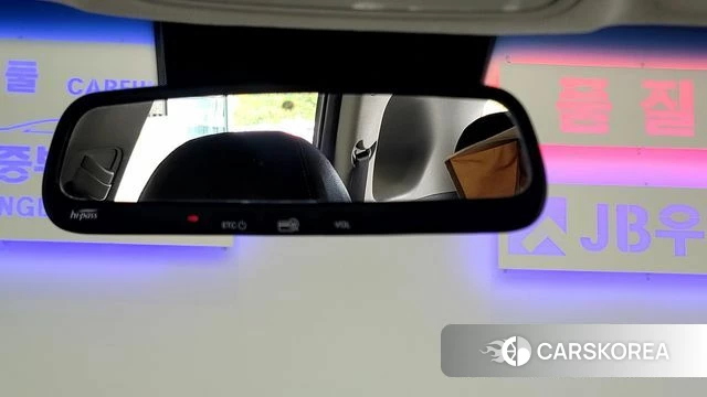 Kia Niro 2018 Белый из Кореи, фото 4