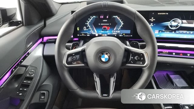 BMW 5 Series (G60) 2025 Черный из Кореи, фото 4