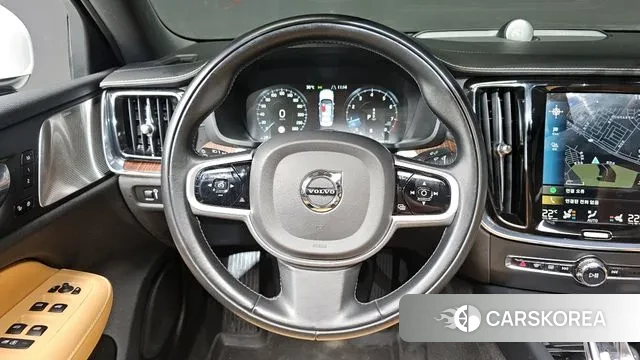 Volvo S60 3rd generation 2020 Белый из Кореи, фото 4