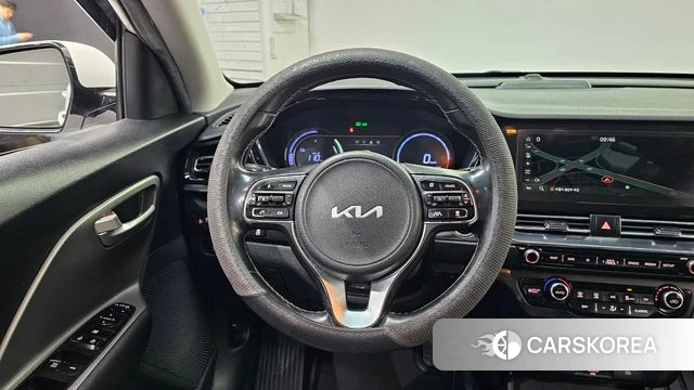 Kia Niro Plus 2022 Белый из Кореи, фото 4