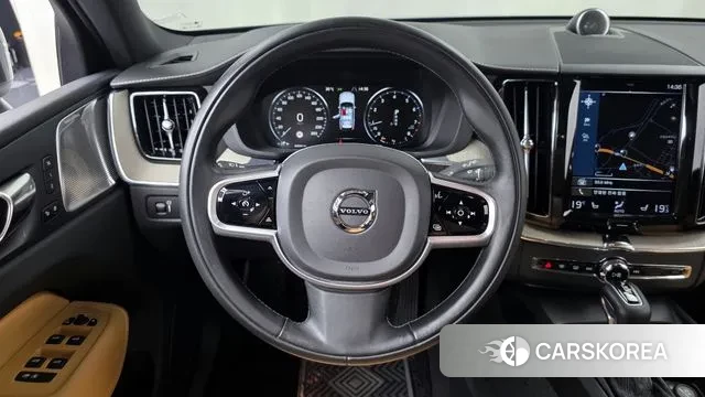Volvo XC60 second Generation 2020 Серебристо-серый из Кореи, фото 4