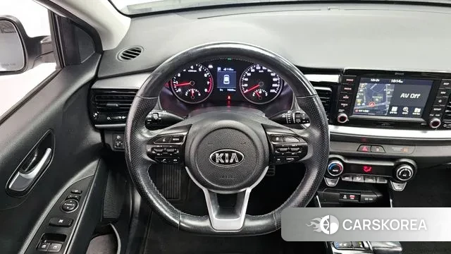Kia Stonic 2018 Белый из Кореи, фото 4