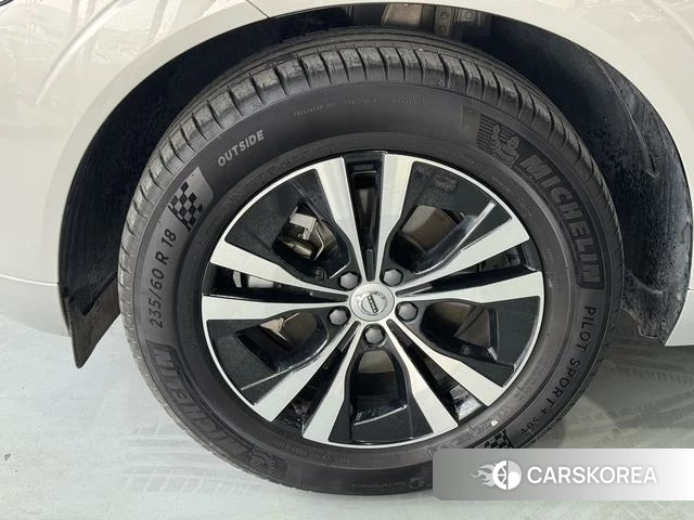 Volvo XC60 2023 Серебристо-серый из Китая, фото 4