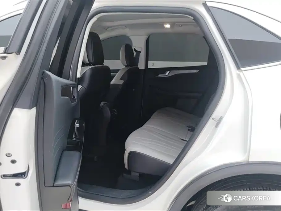 Ford Escape 2023 Белый из Китая, фото 5