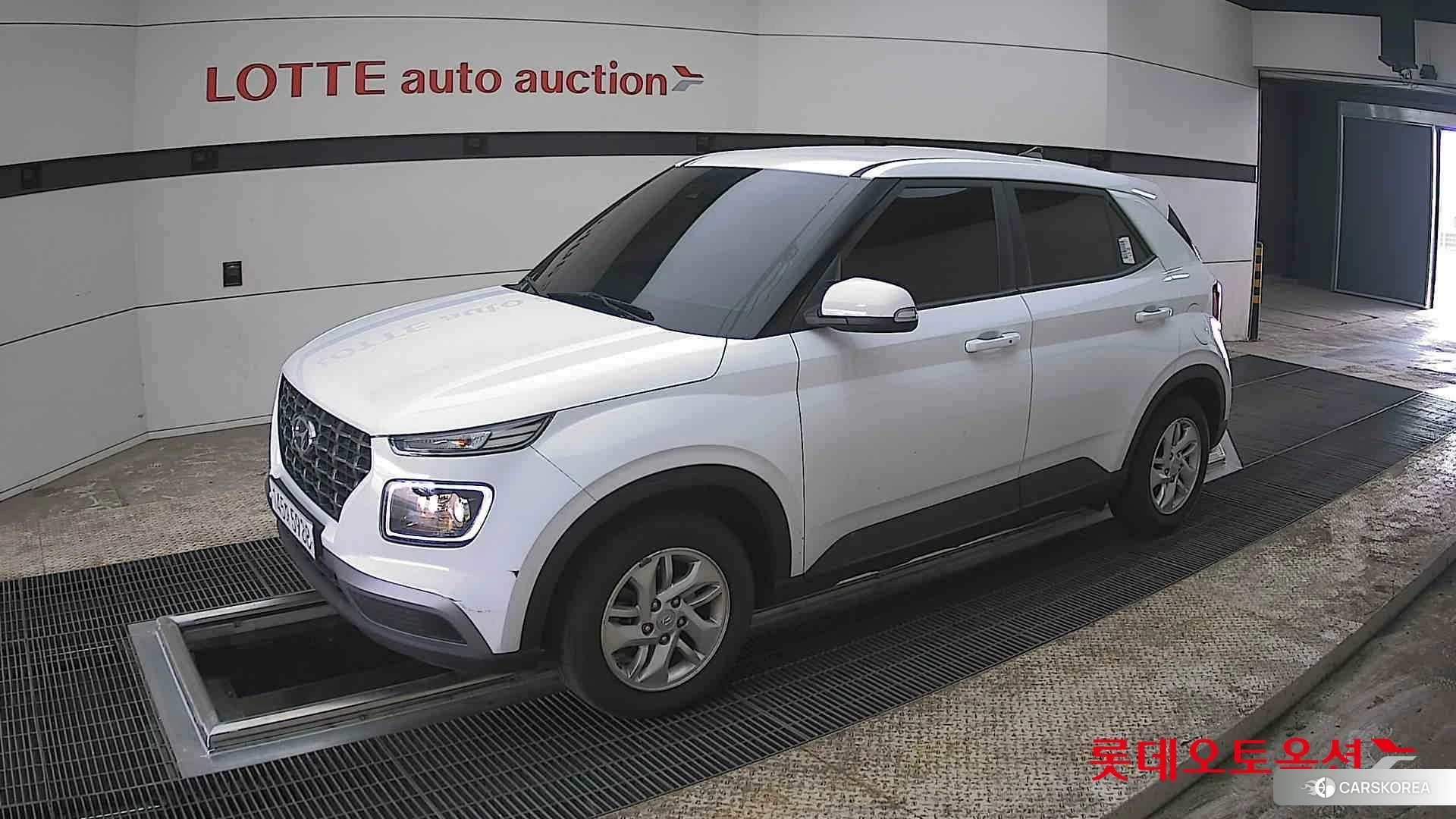 Hyundai Venue 2020 Polar White из Кореи, фото 4