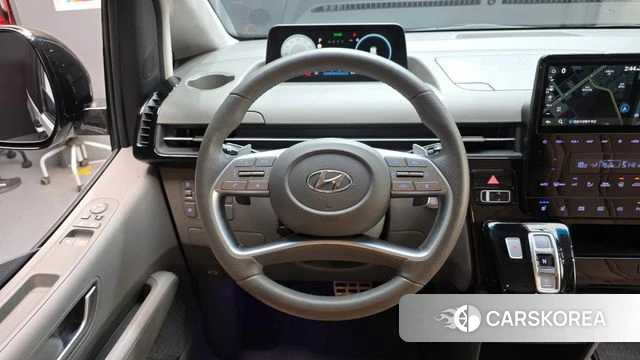 Hyundai Staria 2023 Белый из Кореи, фото 4