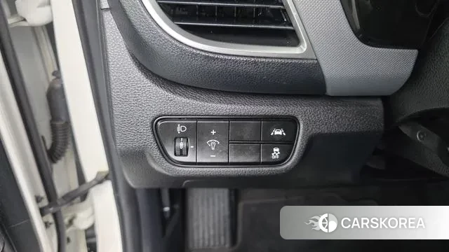 Kia Seltos 2022 Белый из Кореи, фото 4