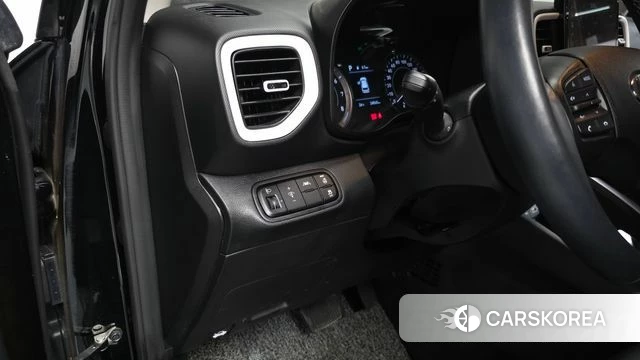 Hyundai Venue 2022 Черный из Кореи, фото 4