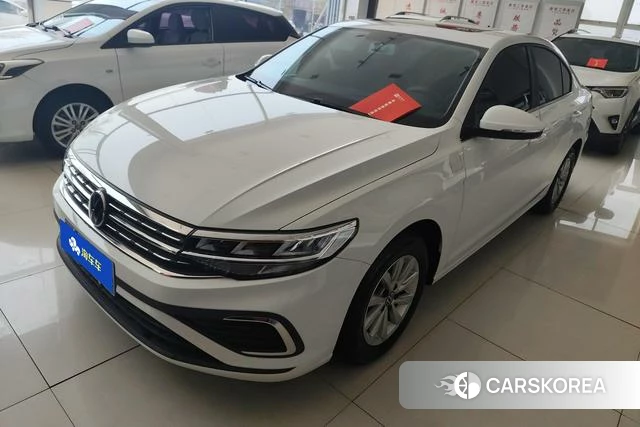 Volkswagen Bora 2023 Белый из Китая, фото 4